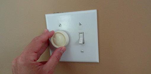 buzzing-dimmer-switch-1.jpg