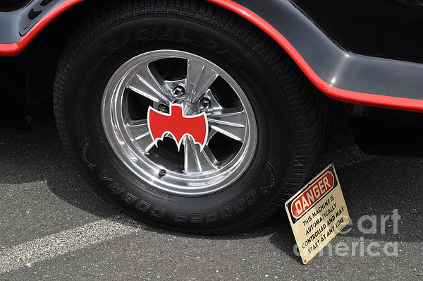 1996-batmobile-wheel-allen-beatty.jpg